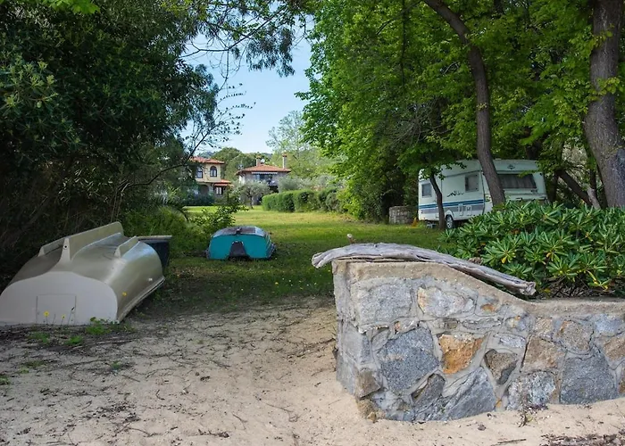 Beachfront House Thalassography Case de vacanță *