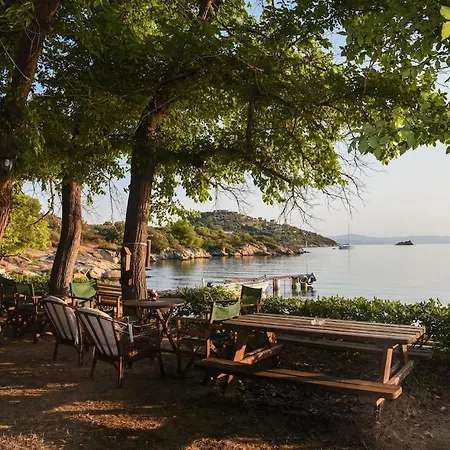 Beachfront House Thalassography Case de vacanță