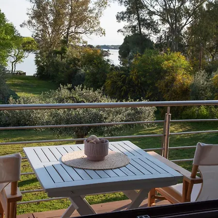 Case de vacanță Beachfront House Thalassography Diaporos